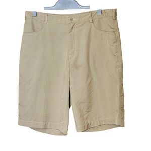 Nike Golf Dri-Fit Performance Tan Shorts size 34 Medium #SP090510HRC